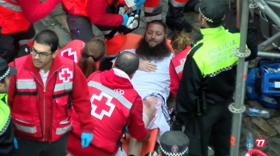 Pri tradičnom behu v Pamplone nabral býk na rohy Američana