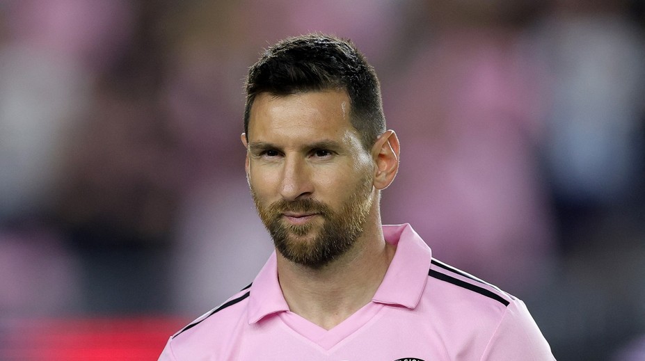 Lionel Messi údajne zvažuje návrat do rodnej Argentíny. Nie je pripravený skončiť s futbalom