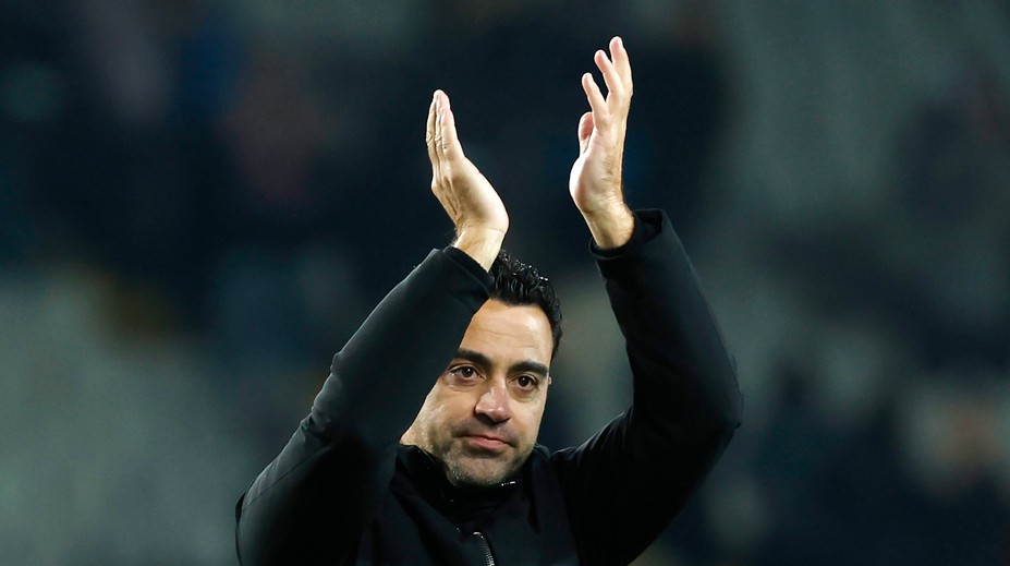 Xavi napokon končí na lavičke Barcelony. Známy už je aj horúci kandidát na jeho nástupcu