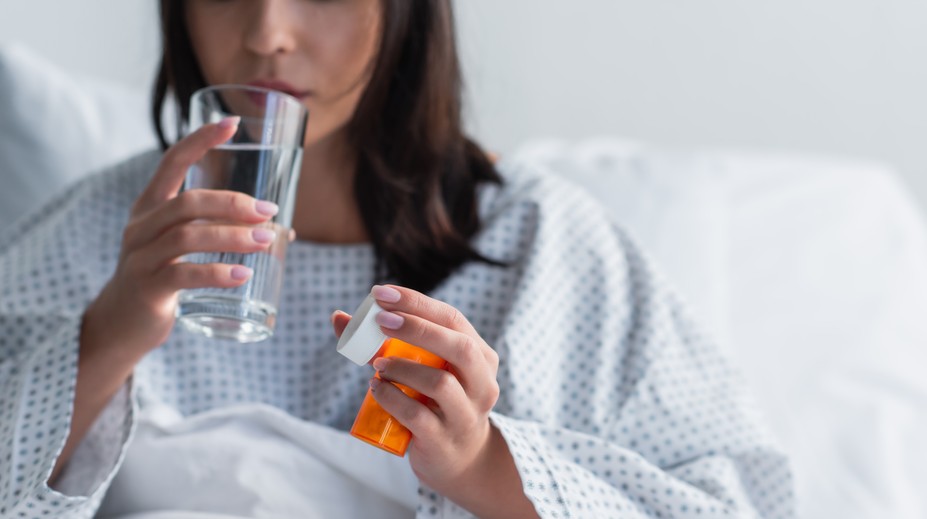 Dajte si pozor, s čím zapíjate lieky. Tieto tekutiny môžu byť pre vás nebezpečné