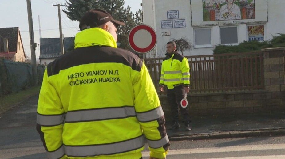 Rómske občianske hliadky si v mestách, kde strážia poriadok, nevedia vynachváliť