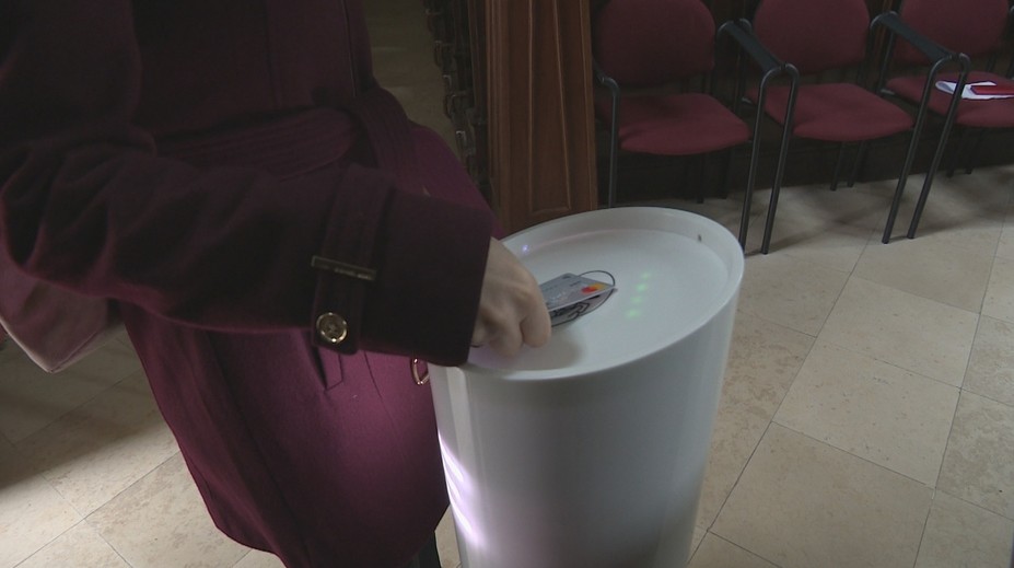 Na Slovensku máme prvý kostol s platobným terminálom na milodary