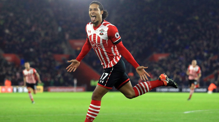 Liverpool sa ospravedlnil Southamptonu za Van Dijka