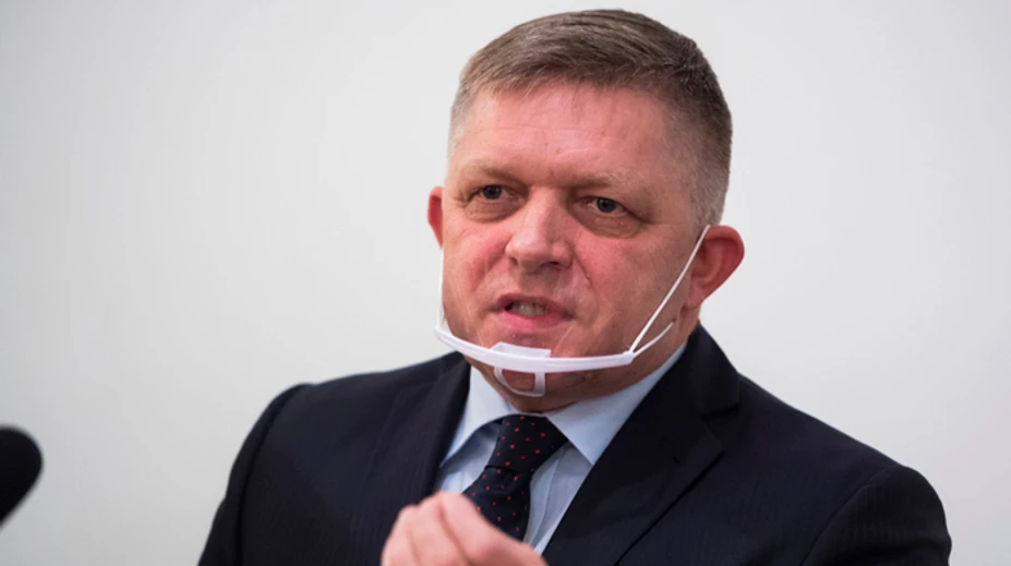 Robert Fico opakuje, že jeho sa karanténa po návrate zo zahraničia netýka. Využíva spornú výnimku