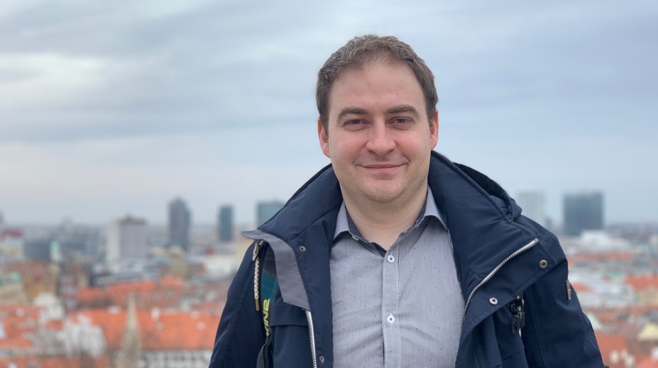 Bookmaker Pavol Boško: Táto strana je čiernym koňom volieb