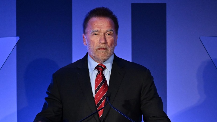 Arnold Schwarzenegger podstúpil vážny chirurgický zákrok. Stáva sa zo mňa stroj, odkázal fanúšikom