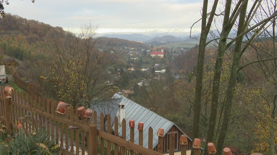 Rodina z Kysúc našla „nebo“ nad Štiavnicou. Je to oáza pokoja