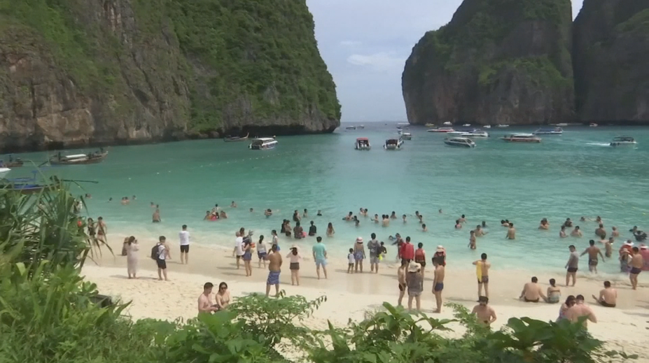Zatvoria miesto, ktoré preslávil film Pláž: Maya Bay zničilo množstvo turistov