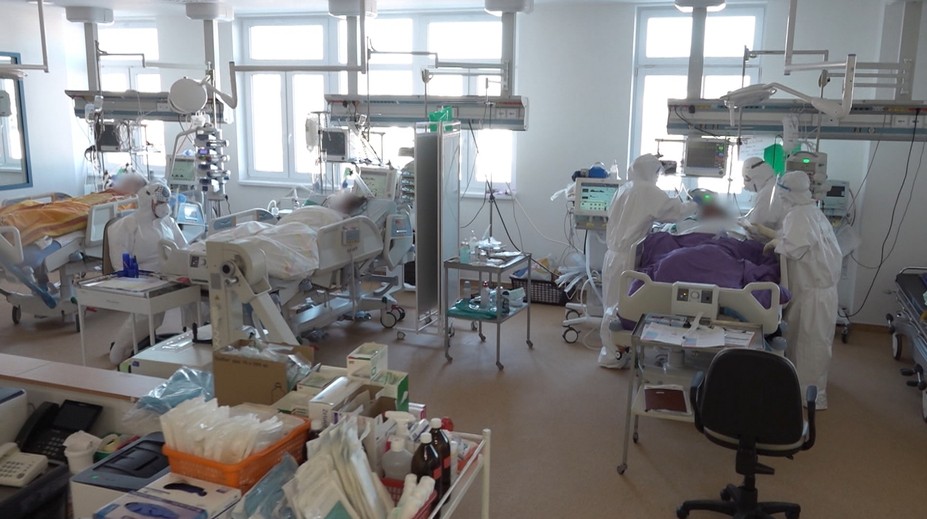 ČR: Očkovaný druhou vakcínou koronavírusu sa nakazil juhoafrickým variantom