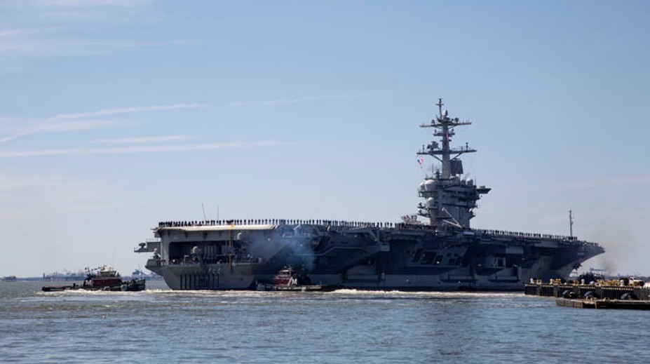 USA presúvajú lietadlovú loď a bombardéry na Blízky východ ako výstrahu pre Irán