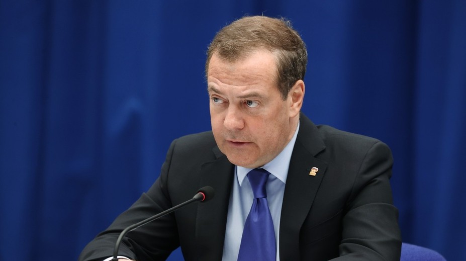 VIDEO: Ruský exprezident Medvedev ukázal novú mapu Ruska. Tentoraz je ešte väčšie