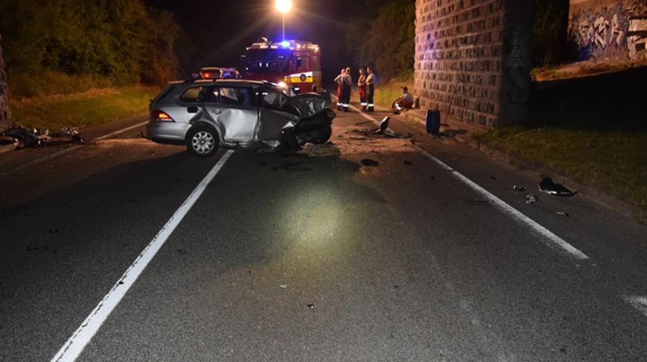 Náraz v 140-kilometrovej rýchlosti do stĺpa. Mladík (24) je po operácii vo vážnom stave
