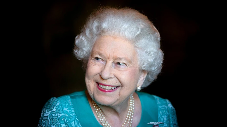 Briti si pripomínajú smutné výročie. Ako sa zmenila monarchia od smrti Alžbety?