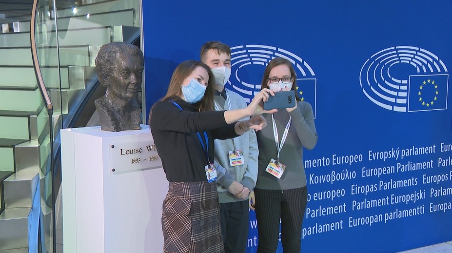 Alena s Dávidom rozhodovali o budúcnosti Európy. Ich nápadmi sa v europarlamente budú zaoberať politici