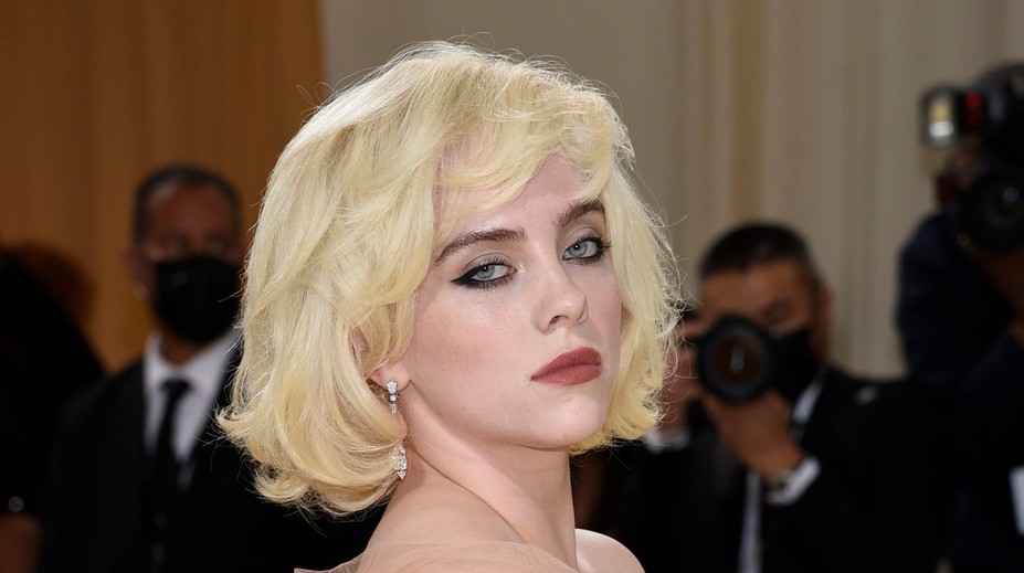 MET Gala: Toto nemôže byť Billie Eilish! Speváčka ako princezná