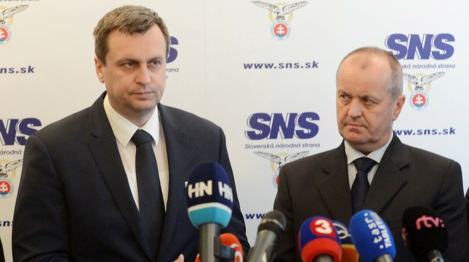 Desaťmiliónová zakázka na ministerstve obrany. Preveruje ju ÚVO