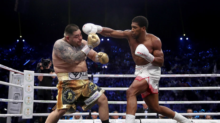 Kráľ je späť! Anthony Joshua zobral opasky Andymu Ruizovi