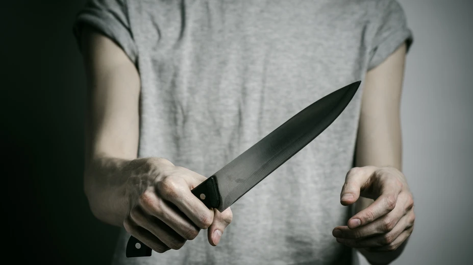 Antarktída: Vedec bodol nožom kolegu, lebo mu vždy prezradil záver knihy, ktorú čítal