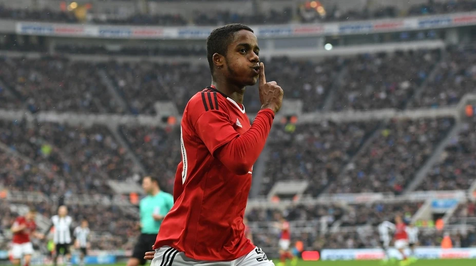 Nový Ashley Cole má len 16 rokov, bijú sa oňho veľkokluby. Naposledy dvakrát skóroval