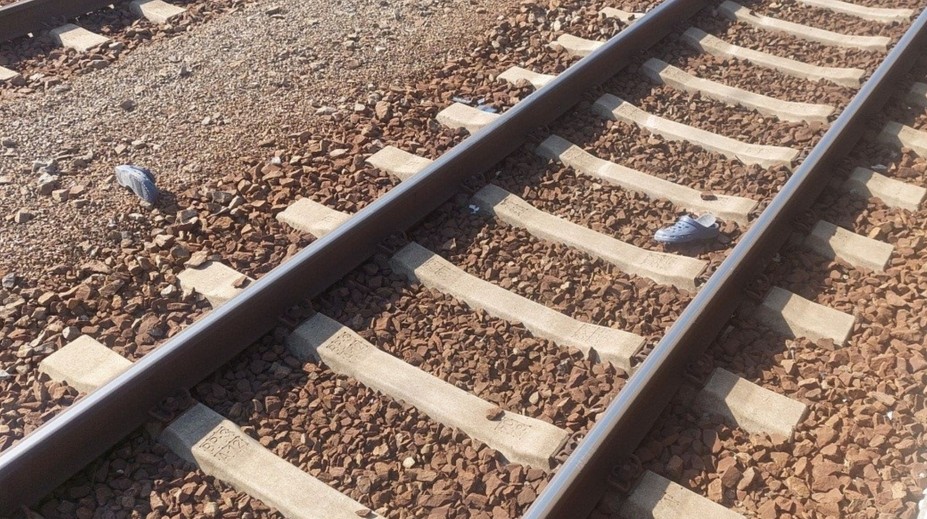 Je v kritickom stave a amputovali mu nohu. Senior chcel naskočiť do odchádzajúceho rýchlika