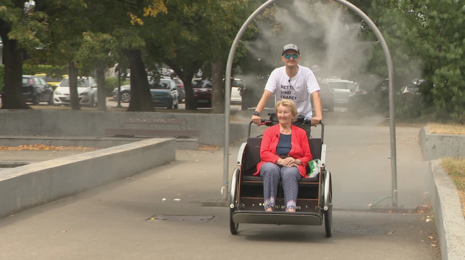 Vďaka projektu sa vracajú v čase. Dobrovoľníci na bicykli vodia seniorov na miesta, kde dlho neboli