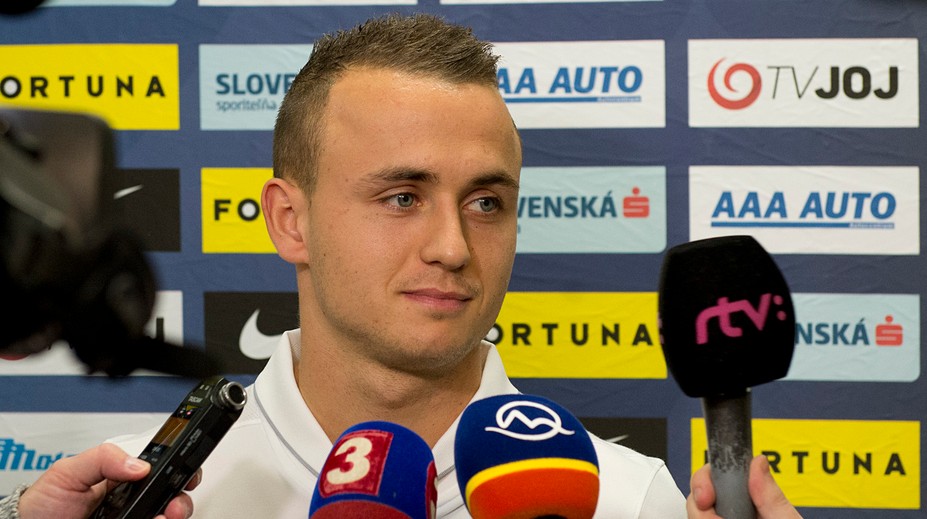 VIDEO: Lobotka má za sebou pózovanie v Celte Vigo, takto ho vítali fanúšikovia