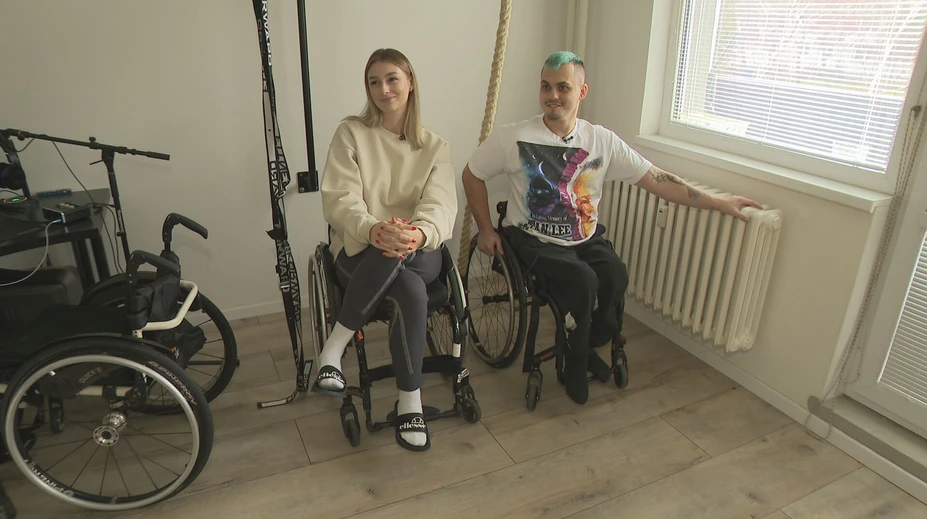 Rakovina ho pripútala na invalidný vozík. So snúbenicou ukazujú, že aj hendikep ich posúva vpred