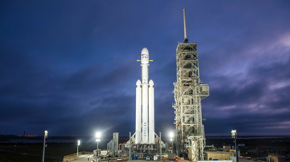 Hodina pravdy pre Muska. Najsilnejšia raketa súčasnosti štartuje už v utorok večer