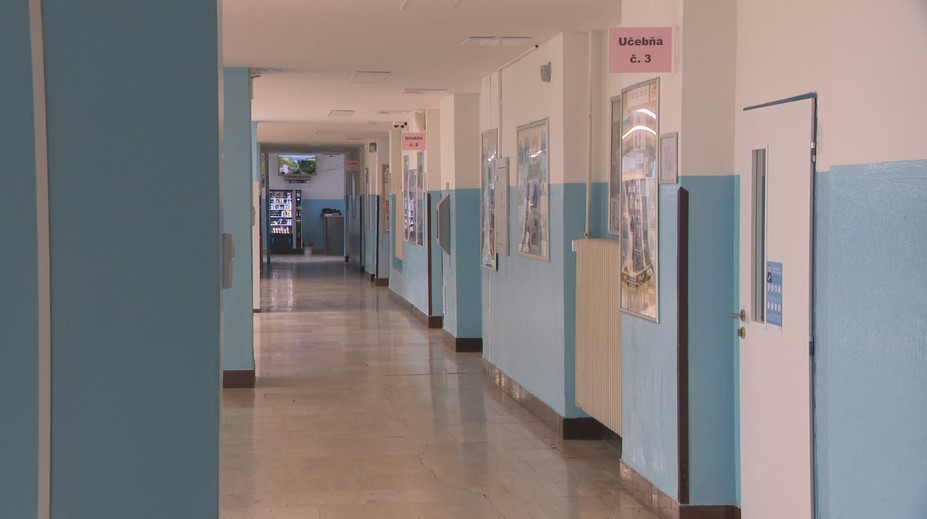 Rozhodnutie o počte prvákov vyvolalo rozruch. Minister hovorí o postupnom zániku osemročných gymnázií