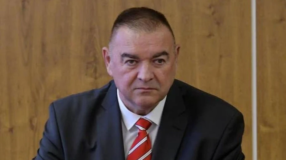 Rozruch na policajnej akadémii. Rektor sa vraj mal nevhodne správať k študentke, ten to odmieta