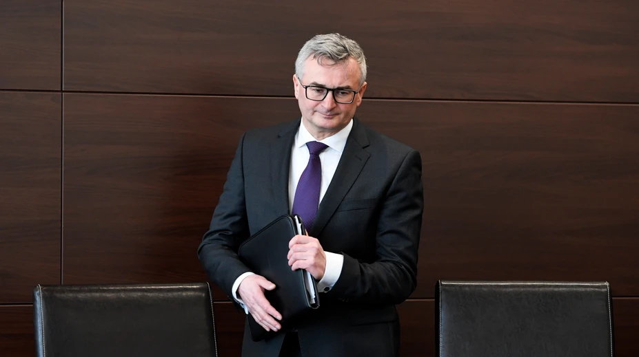 Predseda Ústavného súdu SR Fiačan sa ospravedlnil za únik informácií do médií. Nevidí však dôvod na odstúpenie