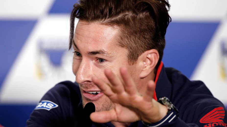 Majster sveta MotoGP bojuje o život, zrazilo ho auto