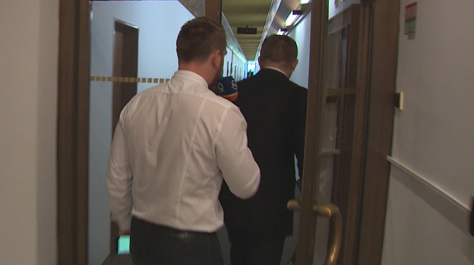 Fico ušiel pred našou kamerou. Odmietol povedať, či chcel kandidovať na sudcu ÚS