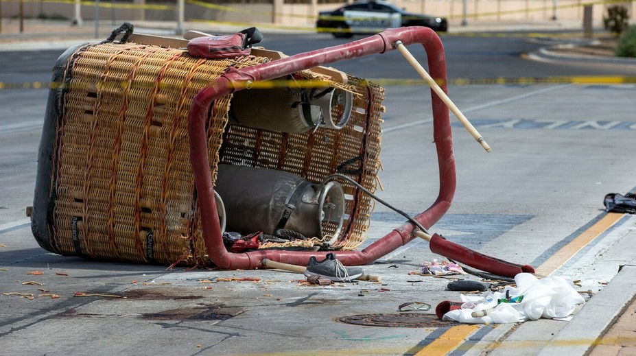 V Nemecku sa zrútil z výšky takmer pol kilometra teplovzdušný balón s piatimi ľuďmi
