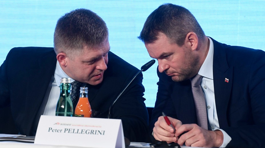 SÚHRN DŇA: Hra na priateľský rozchod nevychádza. Smer cez Blahu už stihol vypáliť prvú ranu