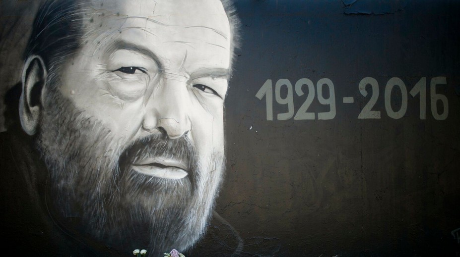 Verejnosť sa v Ríme rozlúčila so zosnulým hercom Budom Spencerom