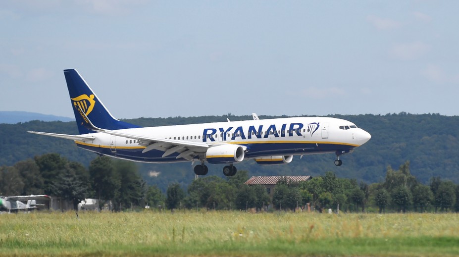 Dráma na talianskom letisku. Lietadlo začalo horieť tesne pred odletom, evakuovali takmer 200 pasažierov