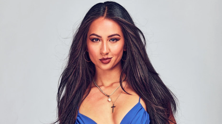 Mishala z Love Islandu je speváčka a raperka. Vypočujte si jej duet so Separom