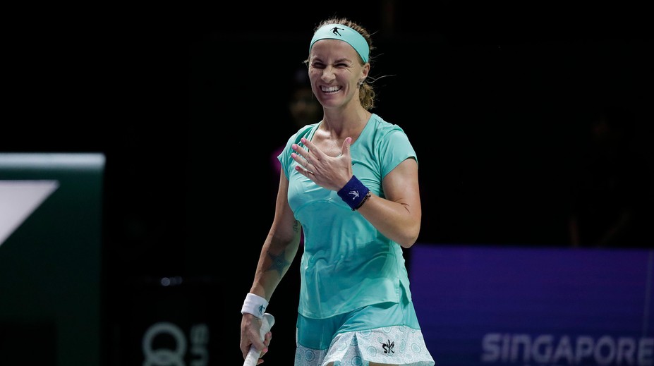 Vlasy alebo výhra? Kuznecovová si pred rozhodujúcim setom sama odstrihla cop