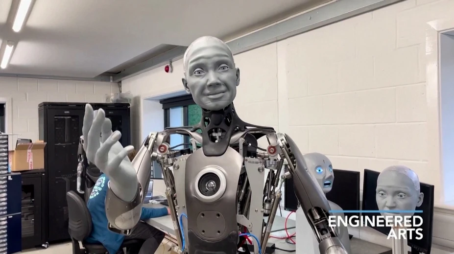 Zoznámte sa s Amecou. Je to najpokročilejší robot s dokonalou ľudskou mimikou