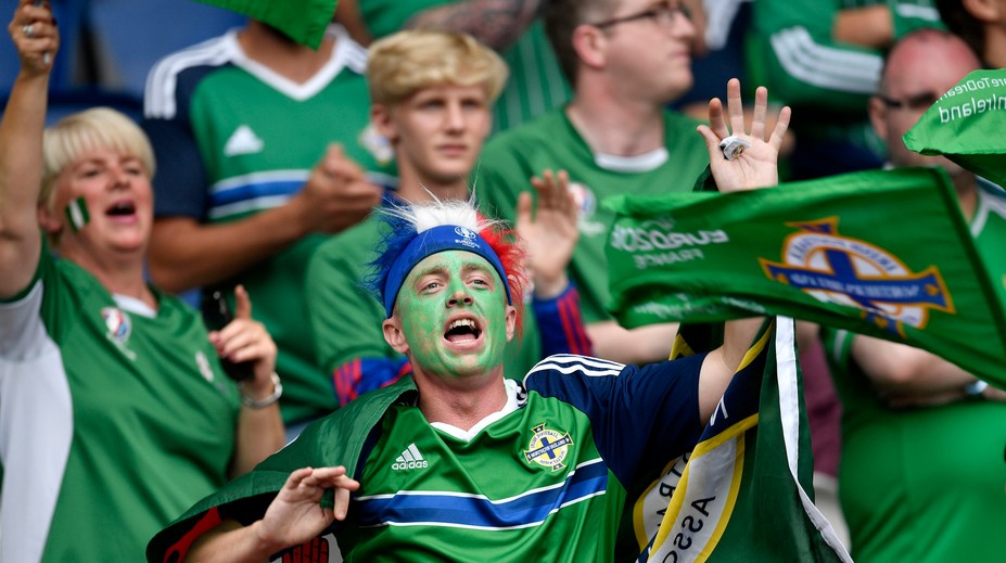 Hitom Eura je futbalista, ktorý ani nehrá. Vďaka chytľavému pokriku