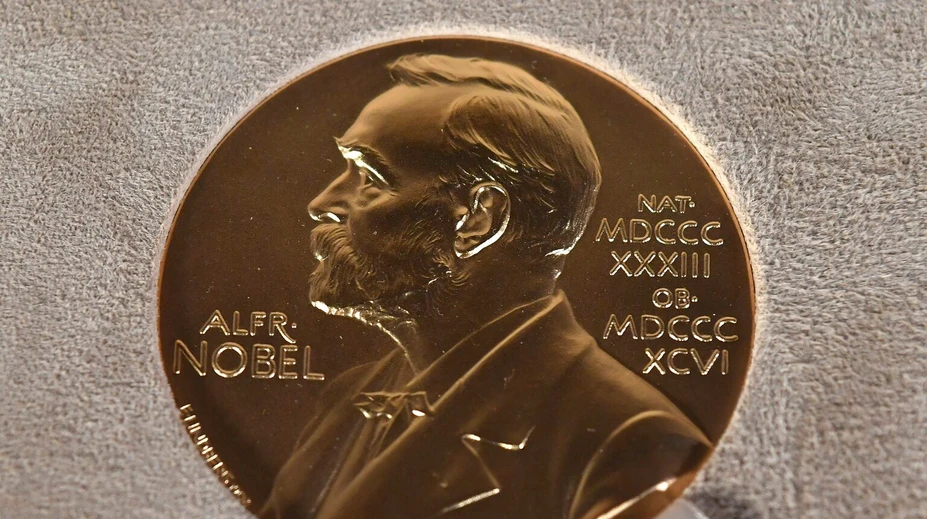 Spoznali sme laureáta Novej ceny za literatúru. Jeho životný príbeh je veľmi inšpiratívny