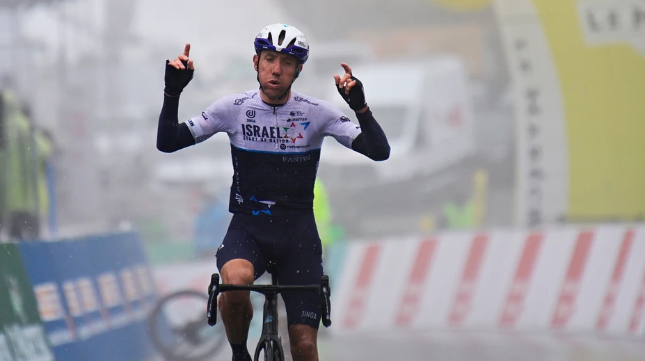Štvrtú etapu Okolo Romandie vyhral Woods, Sagan o popredné priečky nebojoval