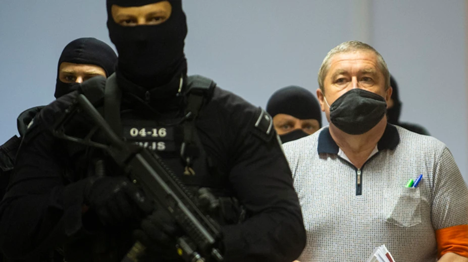 Bývalý špeciálny prokurátor Kováčik sa ide sťažovať do Štrasburgu, že ho držia vo väzbe