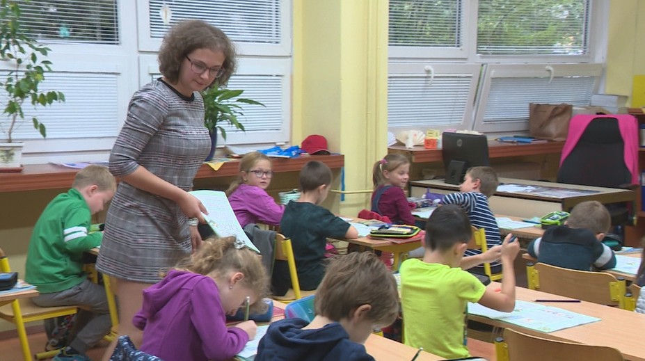 Učitelia majú sľúbené zvyšovanie platov. Dočkajú sa ho aj naozaj?