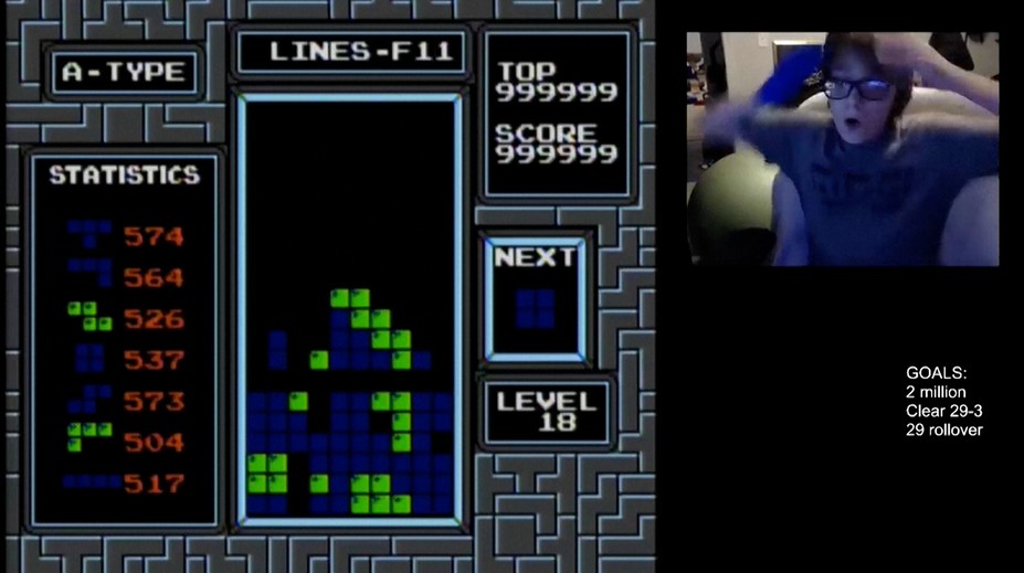 VIDEO: Hrali sme ju všetci, vyhral len jeden. Chlapcovi sa podarilo ako prvému človeku na svete dokončiť hru Tetris