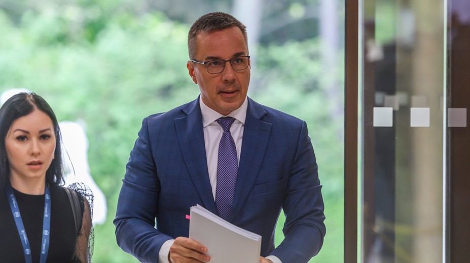 Ministerstvo chce odobrať dávky v hmotnej núdzi tým, ktorí odmietnu prácu. Cieľom je vraj zamestnať čo najviac ľudí