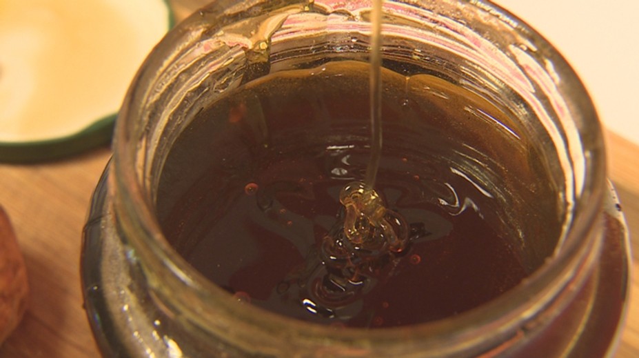 Viete, aký med jete? Pre bežného človeka je takmer nemožné rozpoznať pančovaný od pravého