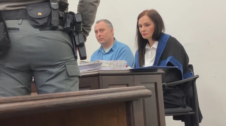 Palicou bil soka, ktorý sa dal dokopy s jeho expriateľkou. Anatolij sa po verdikte môže usmievať