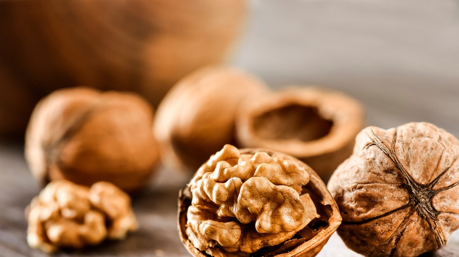 Chcete, aby vám vydržali vlašské orechy aj niekoľko rokov? Zavarte ich týmto spôsobom